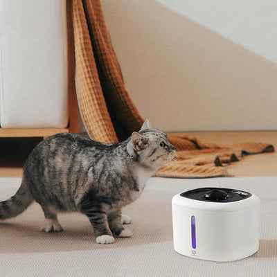 Fonte Bebedouro Elétrica Automática para Gatos e Cães  2,4L, Filtragem Tripla, USB